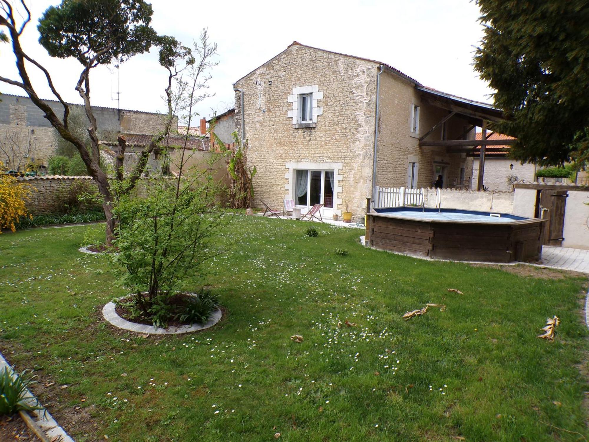 Saint-Hilaire-la-Palud Le Logis De La Venise Verte מראה חיצוני תמונה